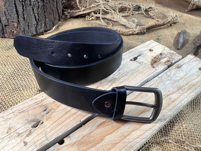 The Midnight Legacy: Men's Black Patina Pure Leather Belt – Non-Stitched, 1.5 Inches